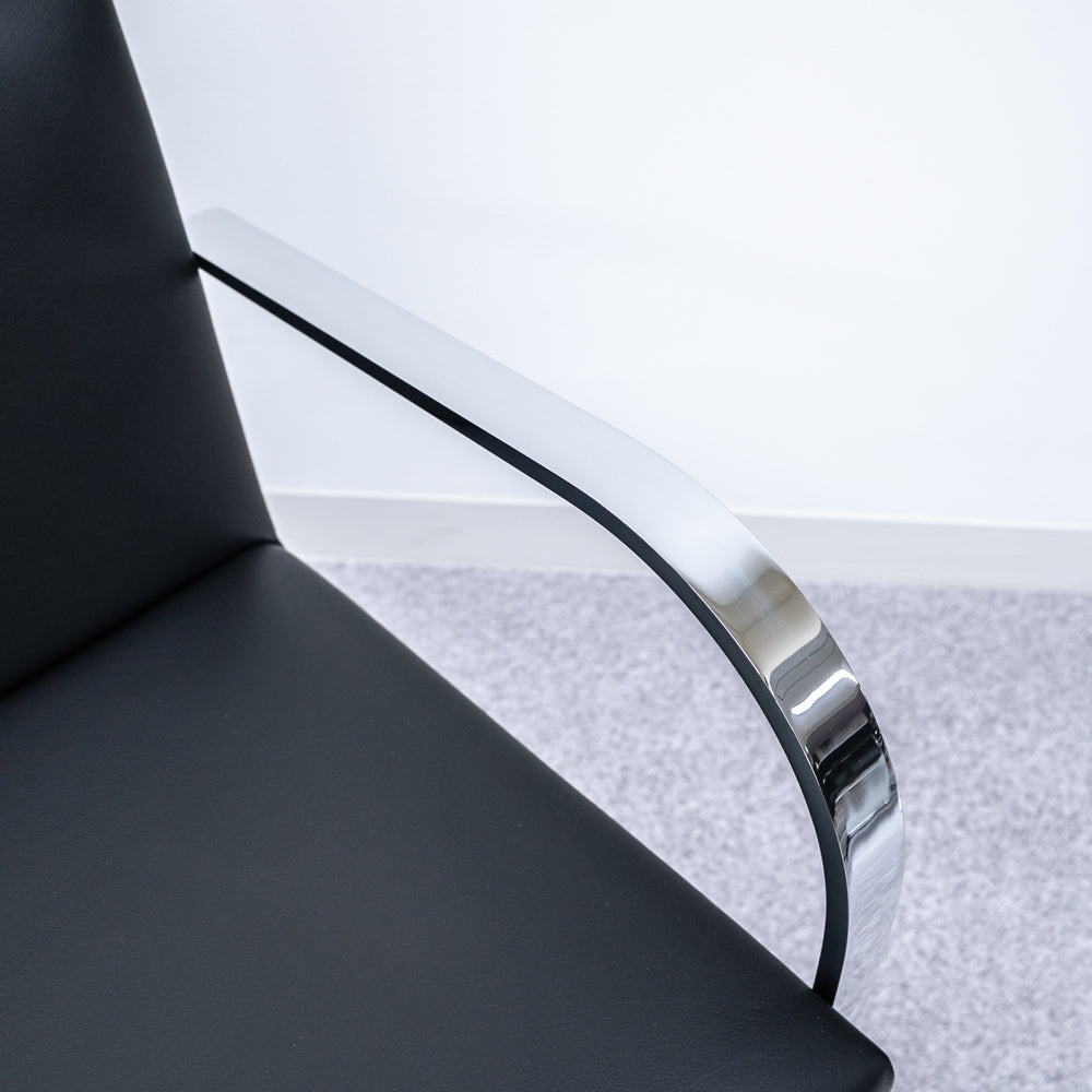 Knoll / Brno Arm Chair Flat Bar