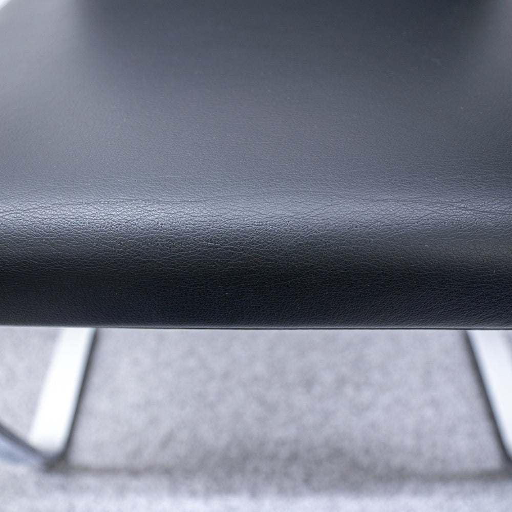 Knoll / Brno Arm Chair Flat Bar