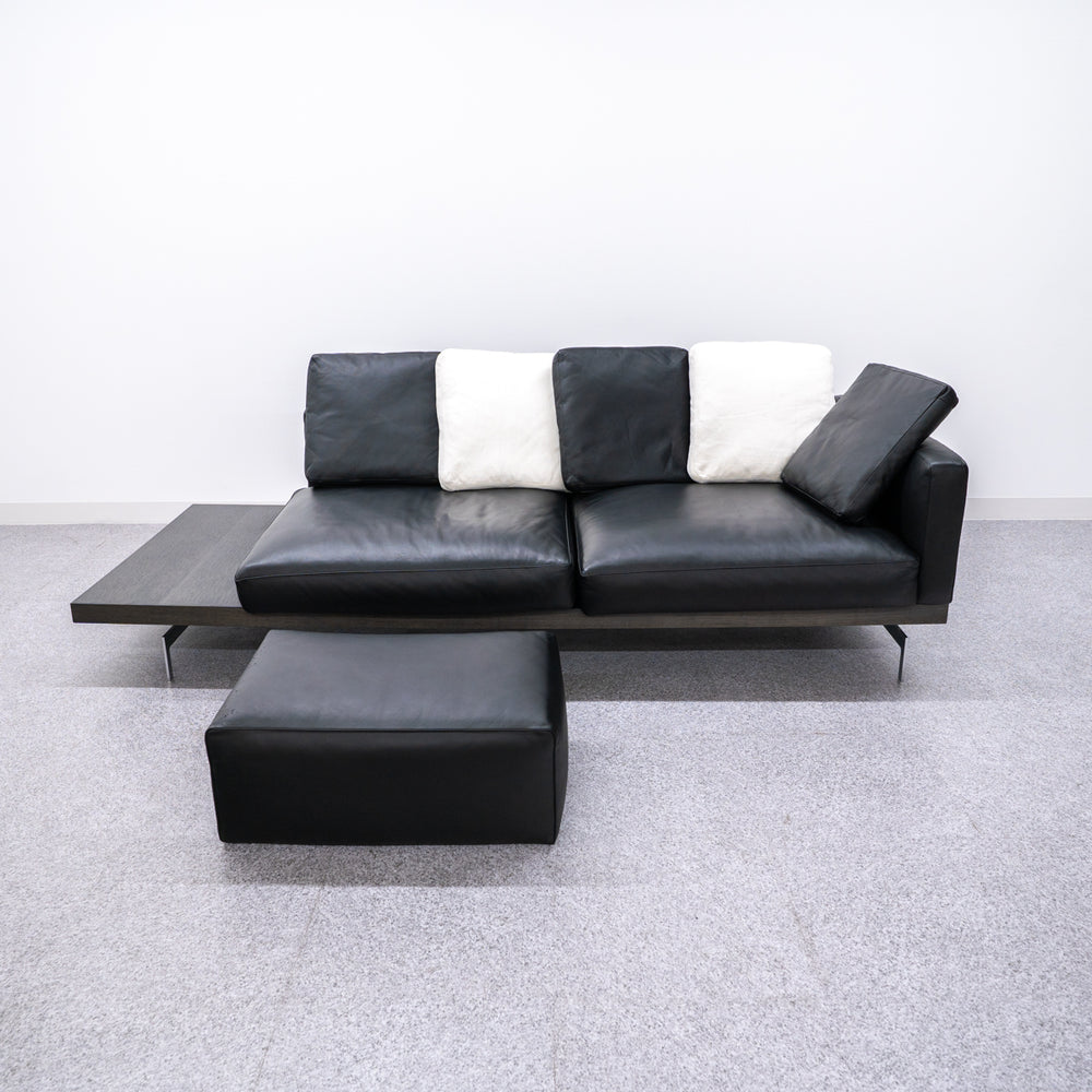 B&B ITALIA / DOCK