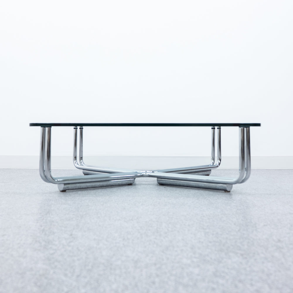 Cassina / 784