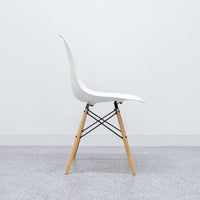 Herman Miller / Eames Plastic Side Shell Chair
