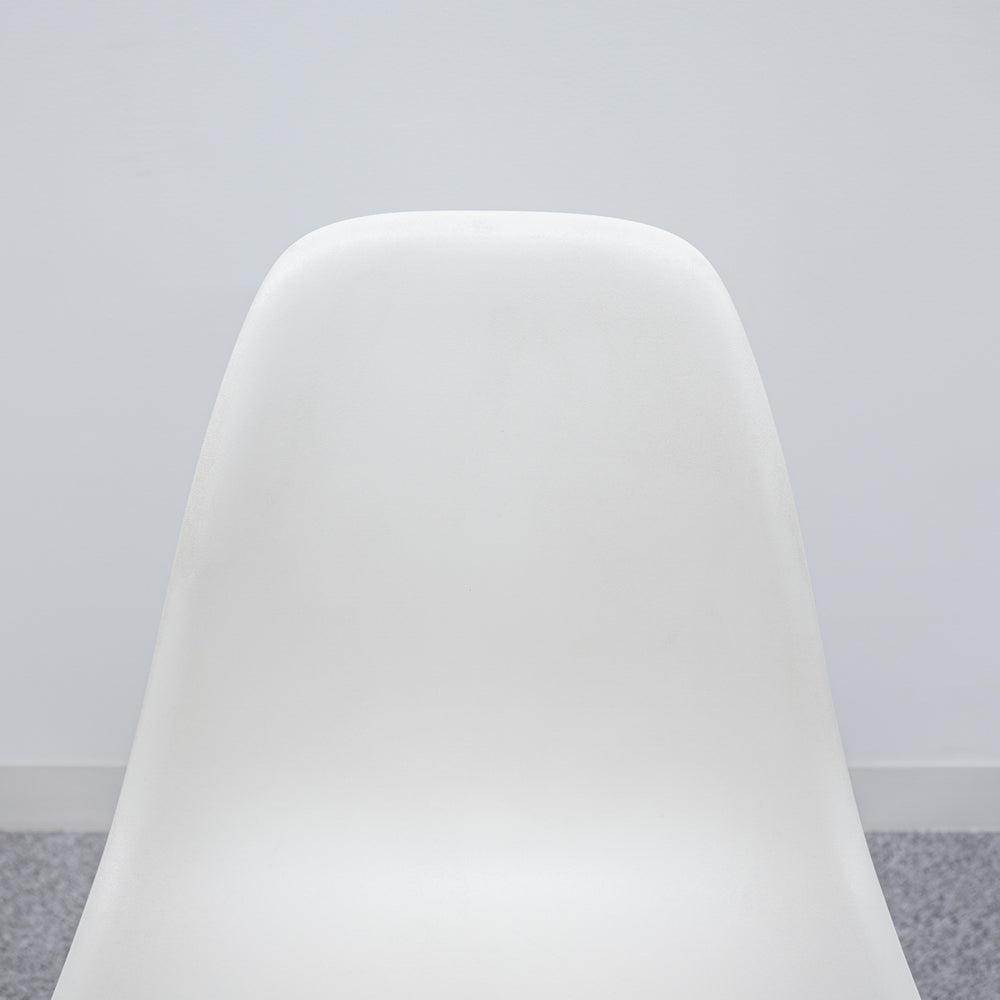 Herman Miller / Eames Plastic Side Shell Chair