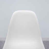 Herman Miller / Eames Plastic Side Shell Chair