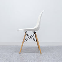 Herman Miller / Eames Plastic Side Shell Chair