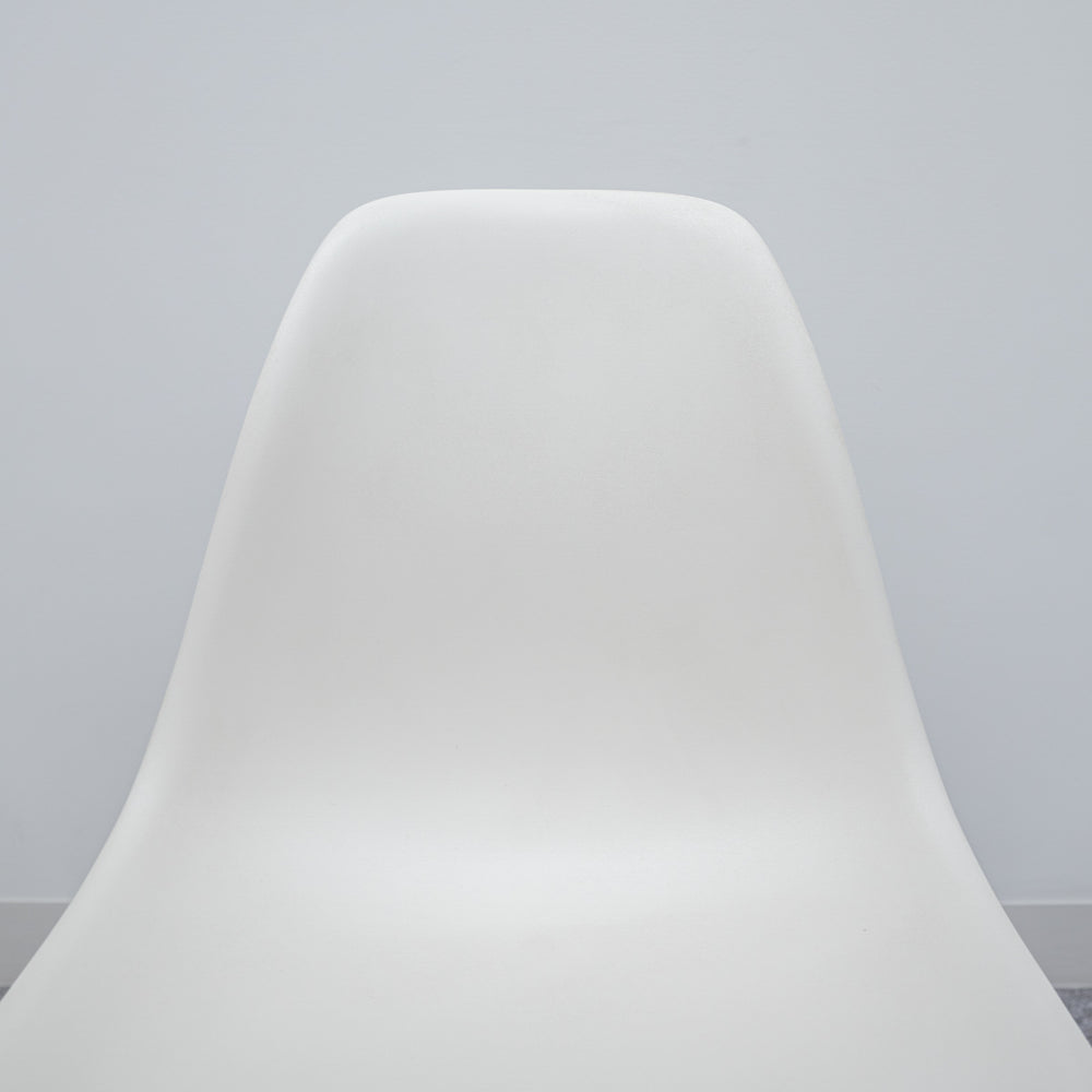 Herman Miller / Eames Plastic Side Shell Chair