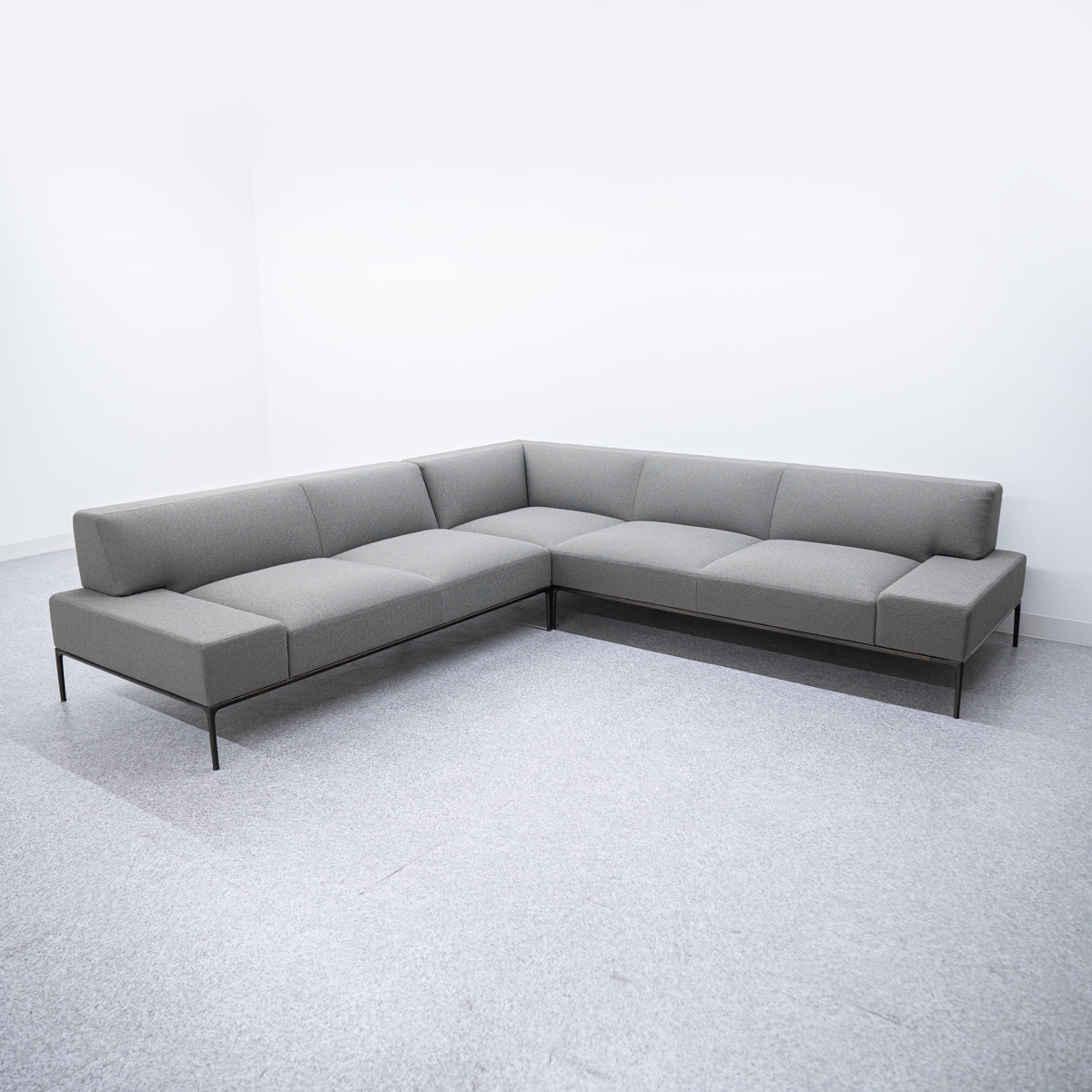 TIME&STYLE / Horizontal sofa – Back to the Furniture