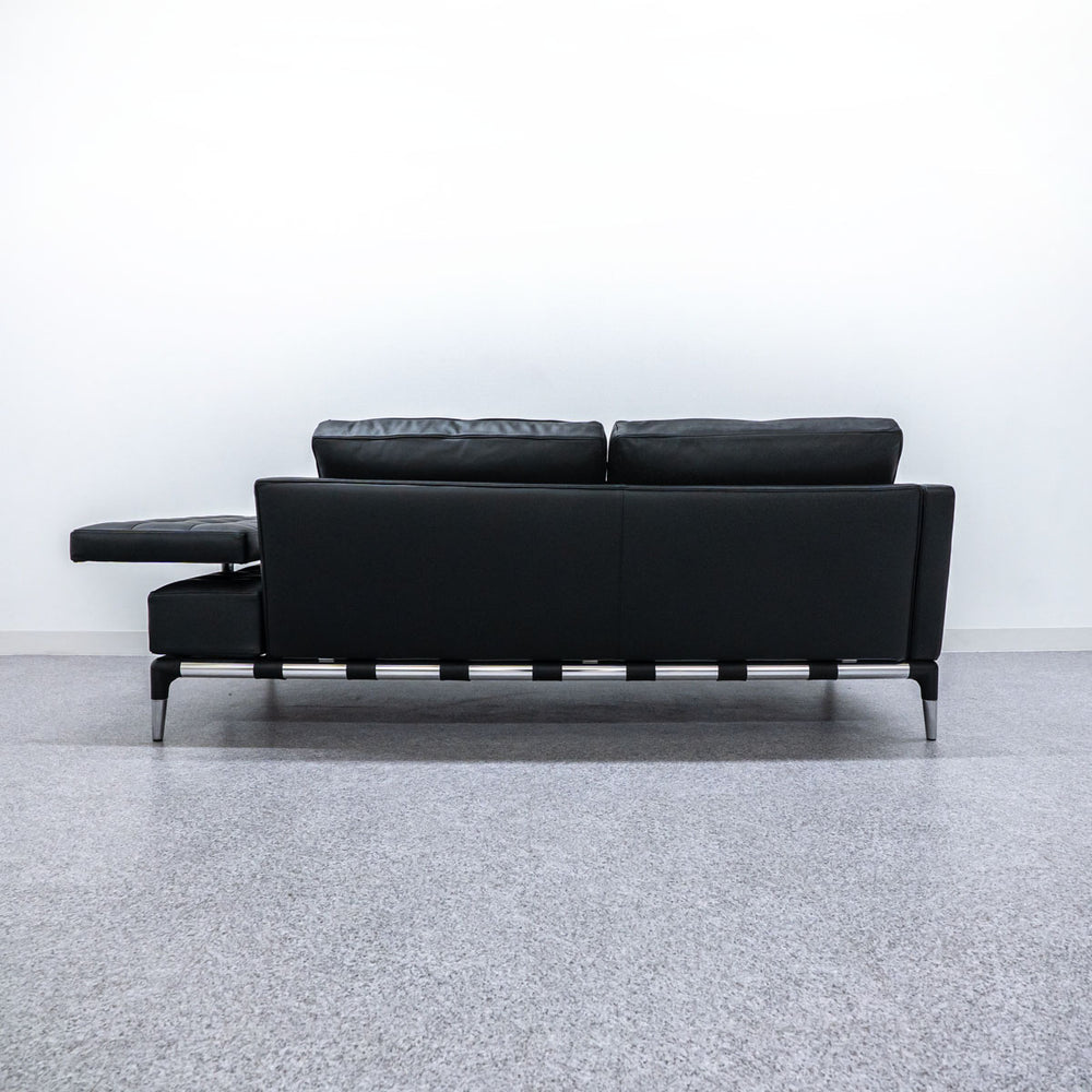 Cassina / 241 PRIVE