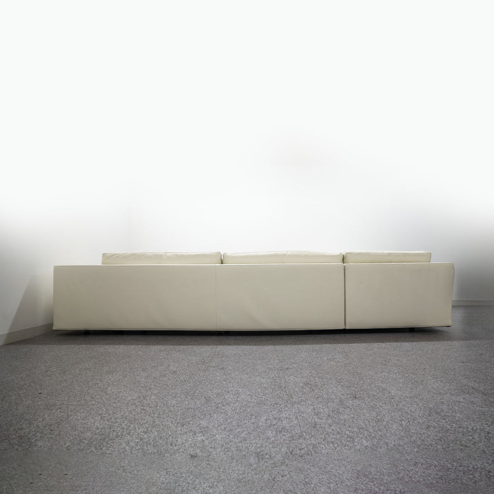 Cassina / 236 MISTER