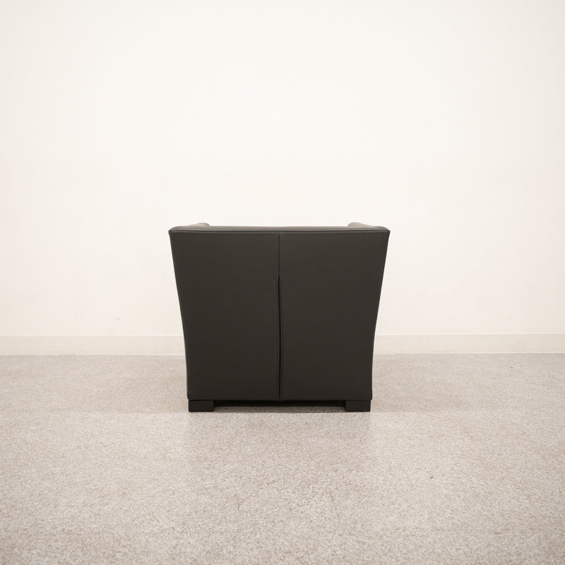 【展示品】MERIDIANI / QUEEN ARMCHAIR / メリディアーニ