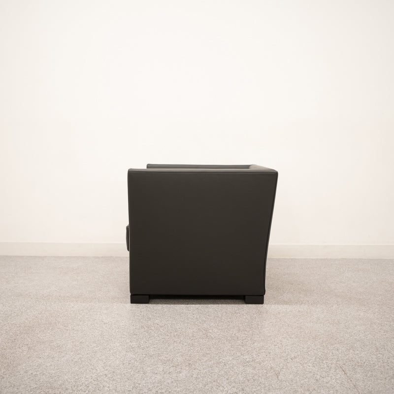 【展示品】MERIDIANI / QUEEN ARMCHAIR / メリディアーニ