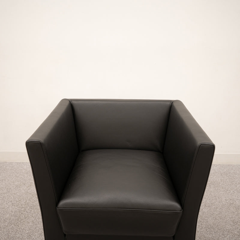 【展示品】MERIDIANI / QUEEN ARMCHAIR / メリディアーニ
