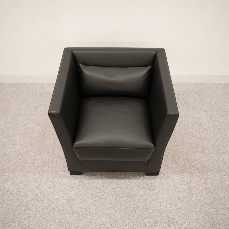 【展示品】MERIDIANI / QUEEN ARMCHAIR / メリディアーニ