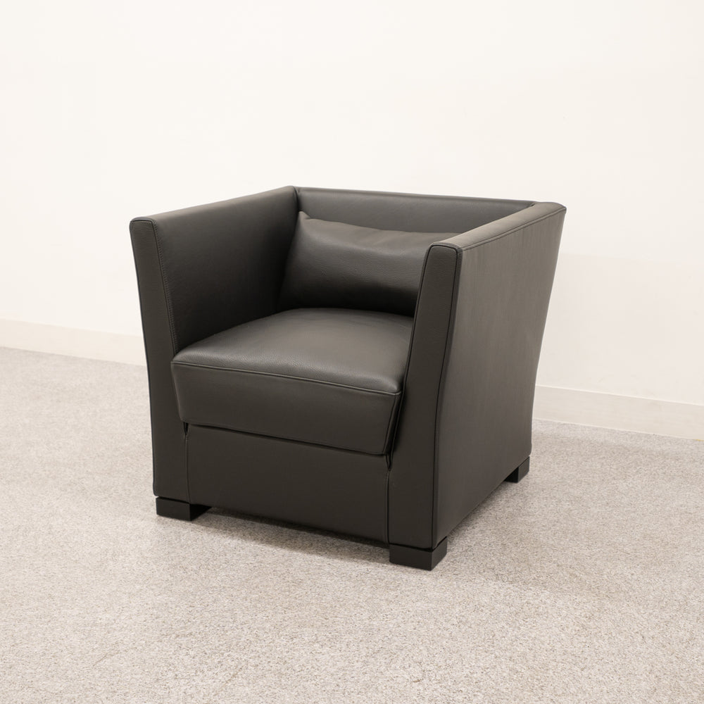 【展示品】MERIDIANI / QUEEN ARMCHAIR / メリディアーニ