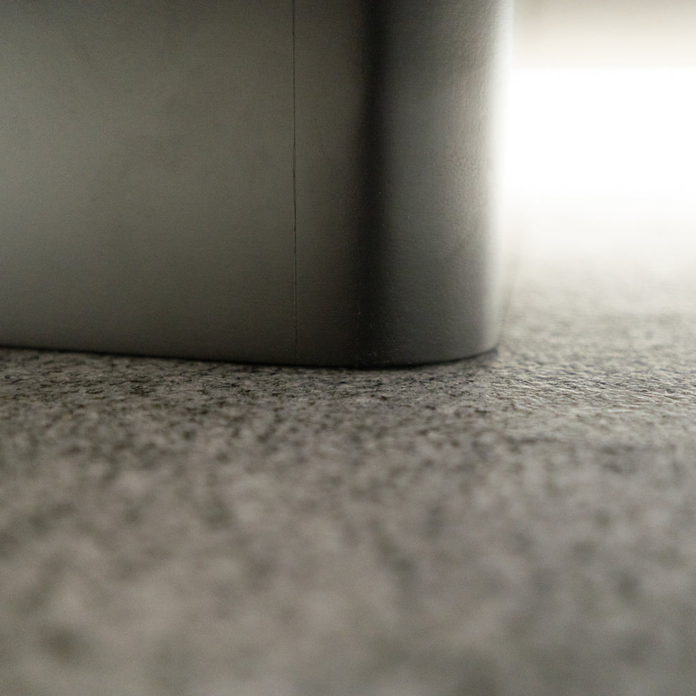 Minotti / SOLID STEEL / ミノッティ