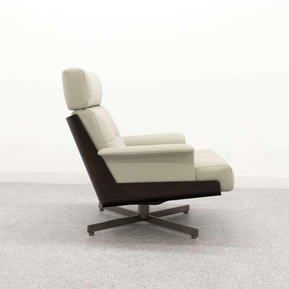 Minotti / DAIKI STUDIO Lounge Armchair & Footstool / ミノッティ