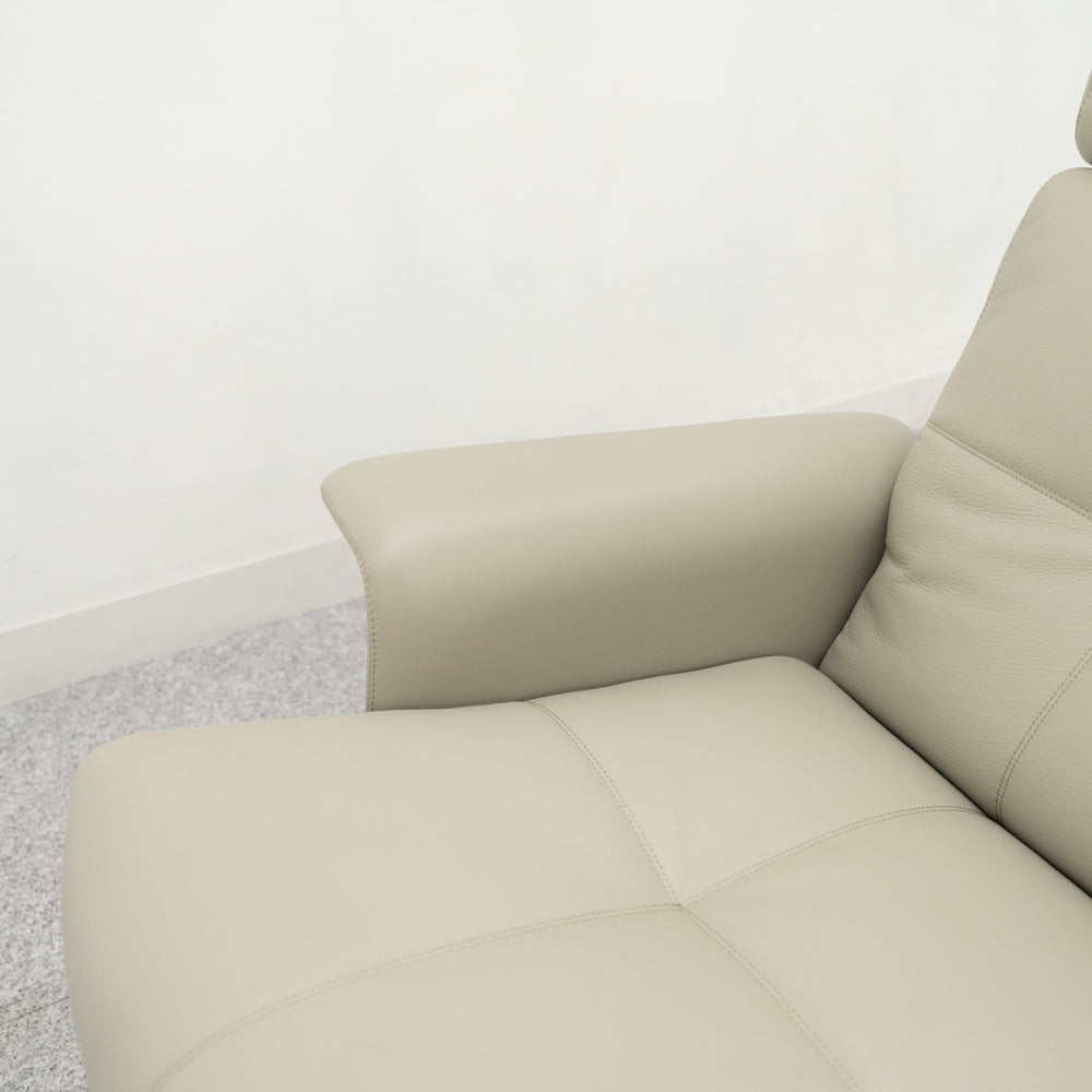 Minotti / DAIKI STUDIO Lounge Armchair & Footstool / ミノッティ