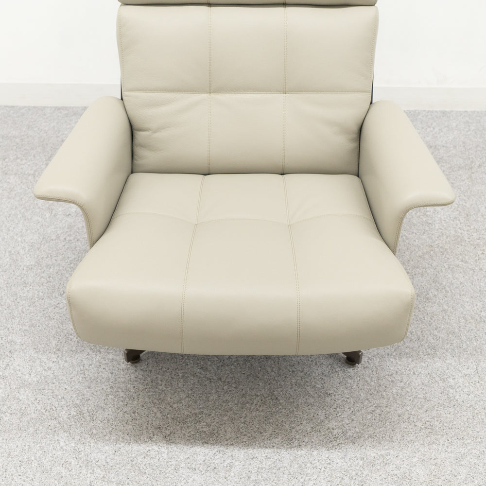 Minotti / DAIKI STUDIO Lounge Armchair & Footstool / ミノッティ