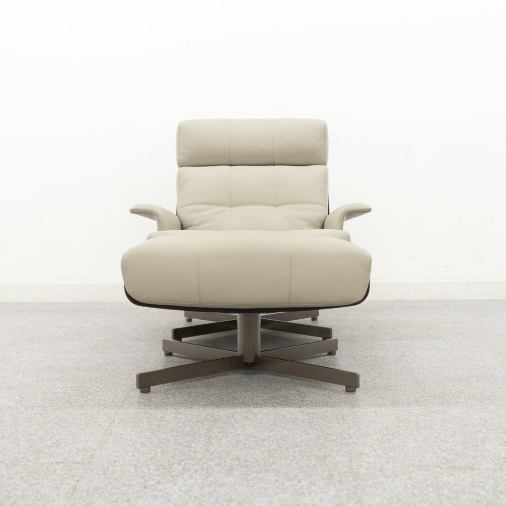Minotti / DAIKI STUDIO Lounge Armchair & Footstool / ミノッティ