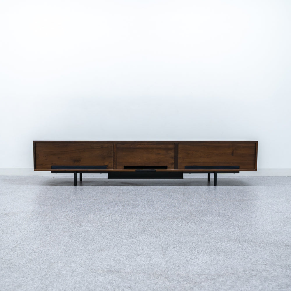 Cassina ixc. / BREATH theater board