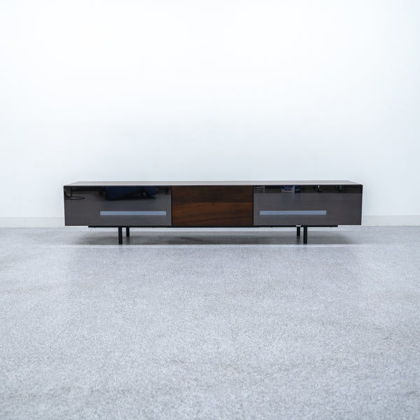 Cassina ixc. / BREATH theater board