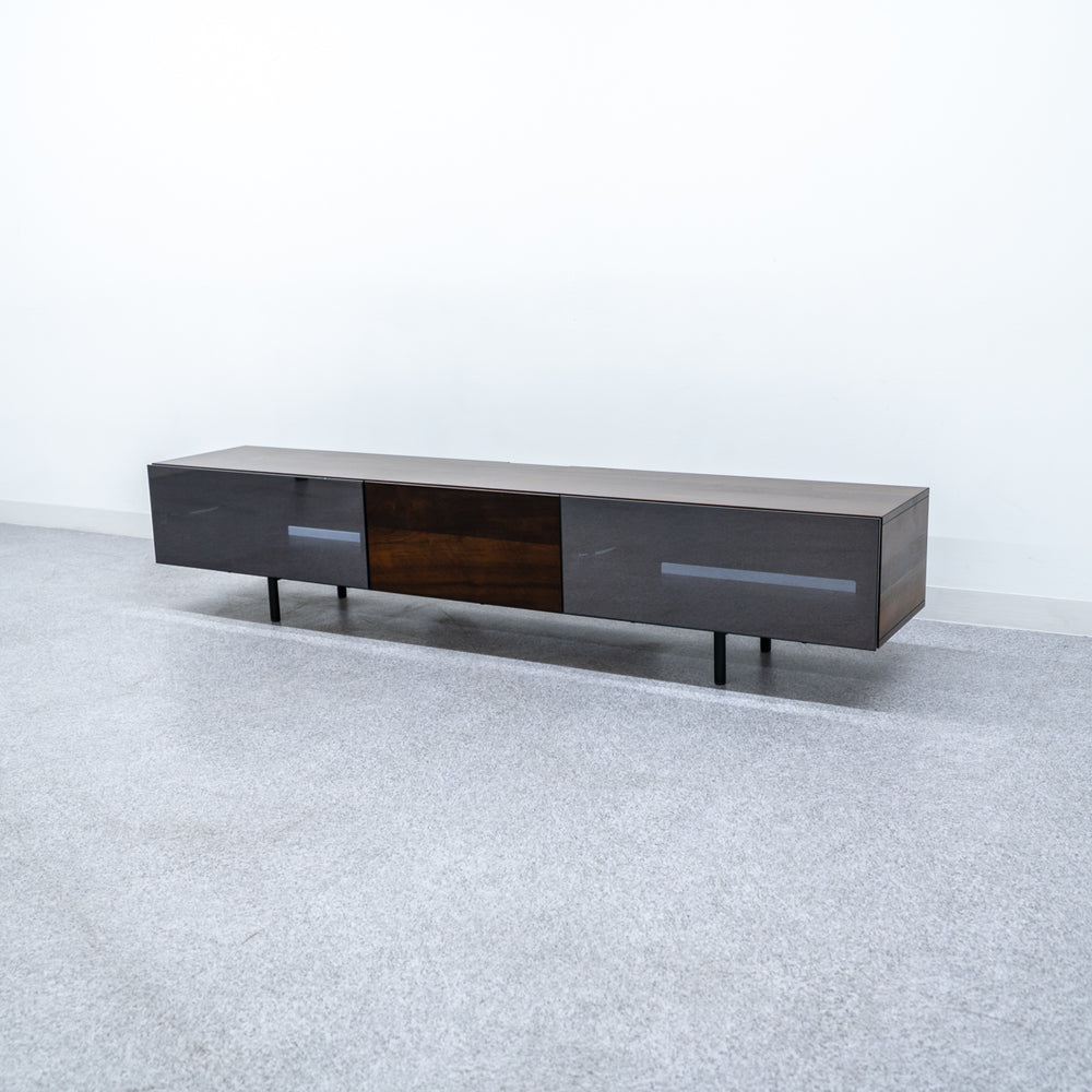 Cassina ixc. / BREATH theater board