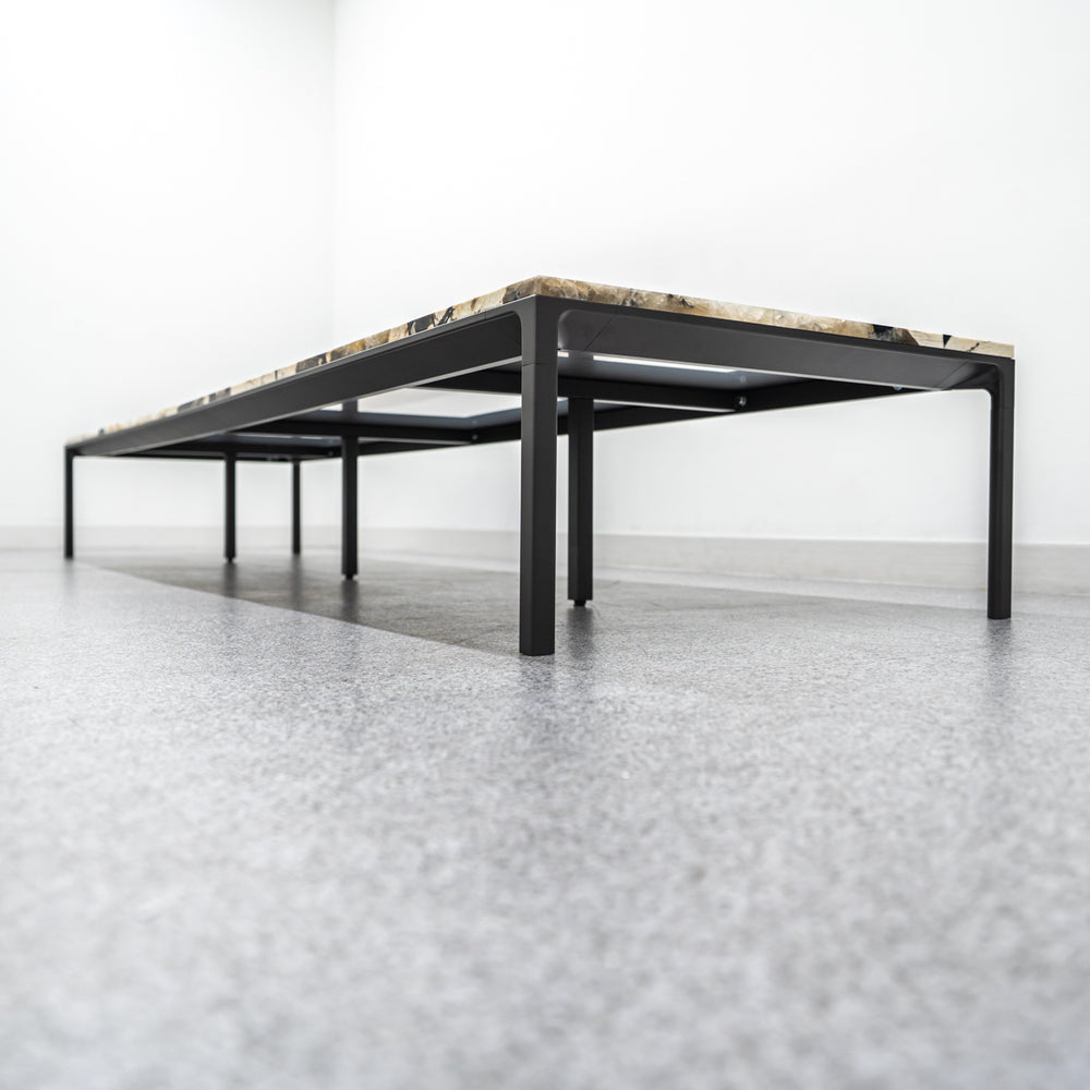 Cassina ixc. / GRAB table