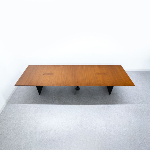 Cassina ixc. / AIR FRAME 3015 conference table