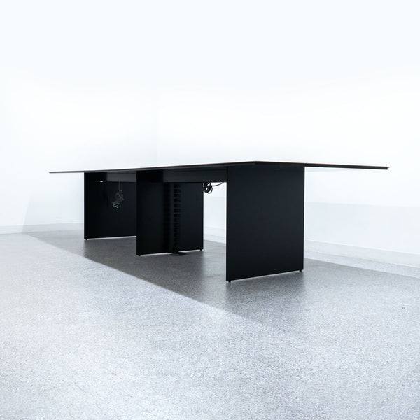 Cassina ixc. / AIR FRAME 3015 conference table