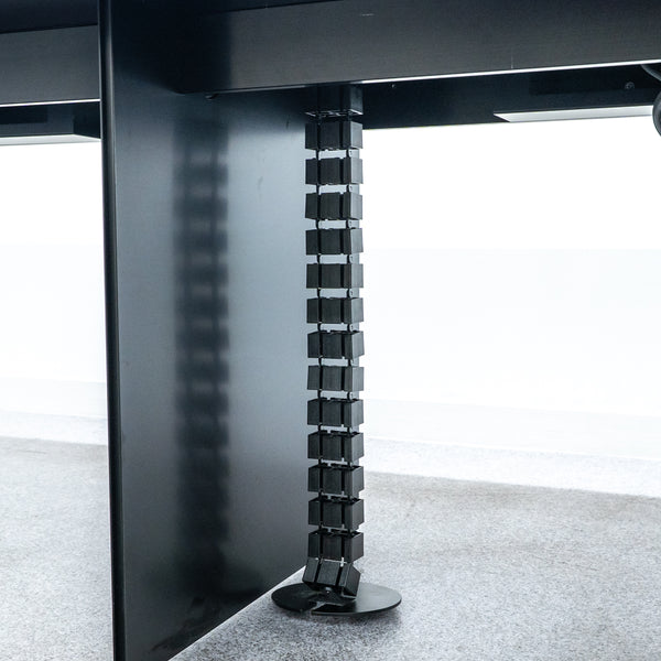 Cassina ixc. / AIR FRAME 3015 conference table