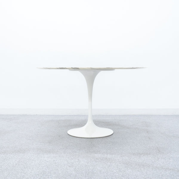 Knoll / SAARINEN COLLECTION ROUND TABLES