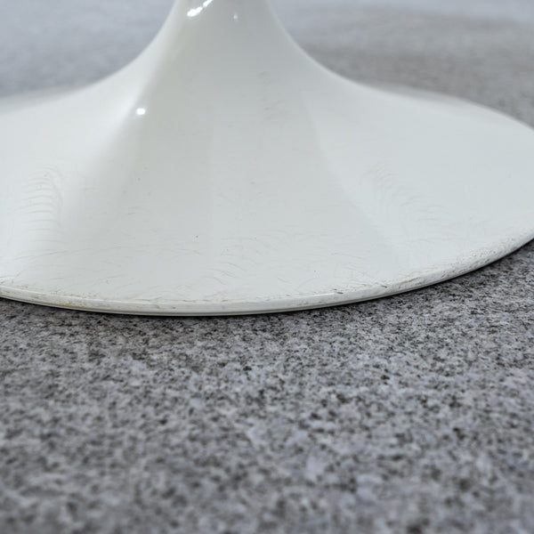 Knoll / SAARINEN COLLECTION ROUND TABLES