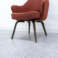 Knoll / Saarinen Collection Conference Arm Chair