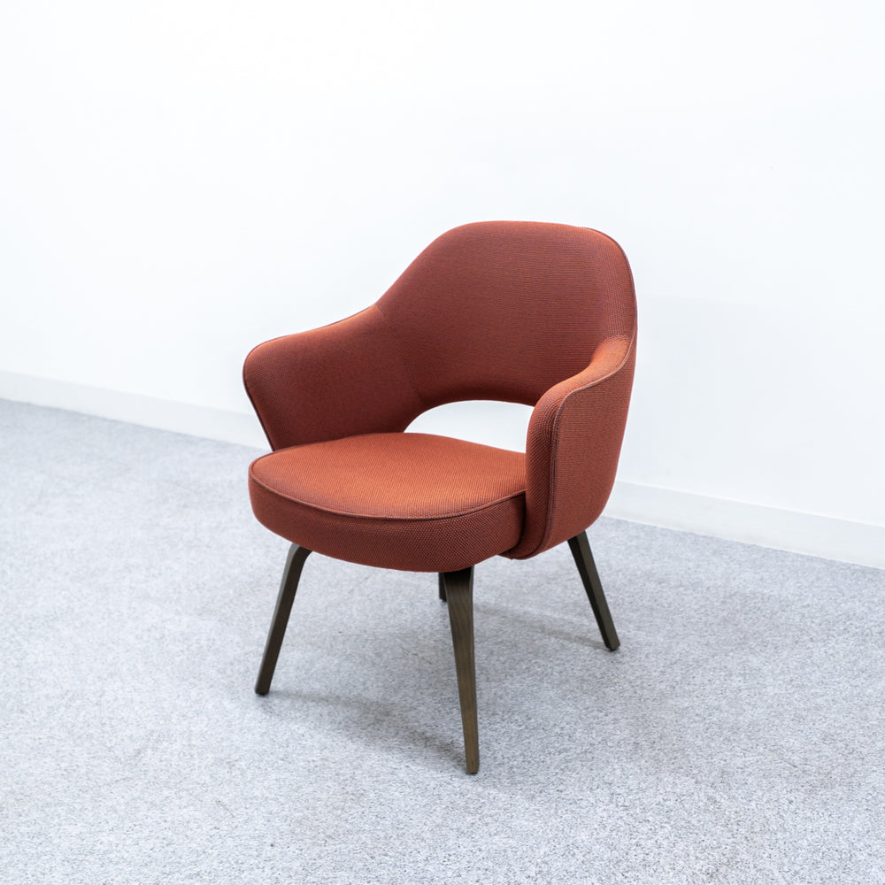 Knoll / Saarinen Collection Conference Arm Chair