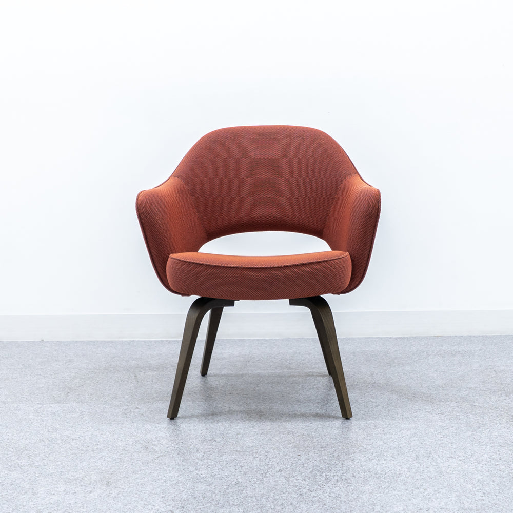 Knoll / Saarinen Collection Conference Arm Chair
