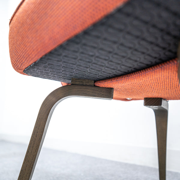 Knoll / Saarinen Collection Conference Arm Chair
