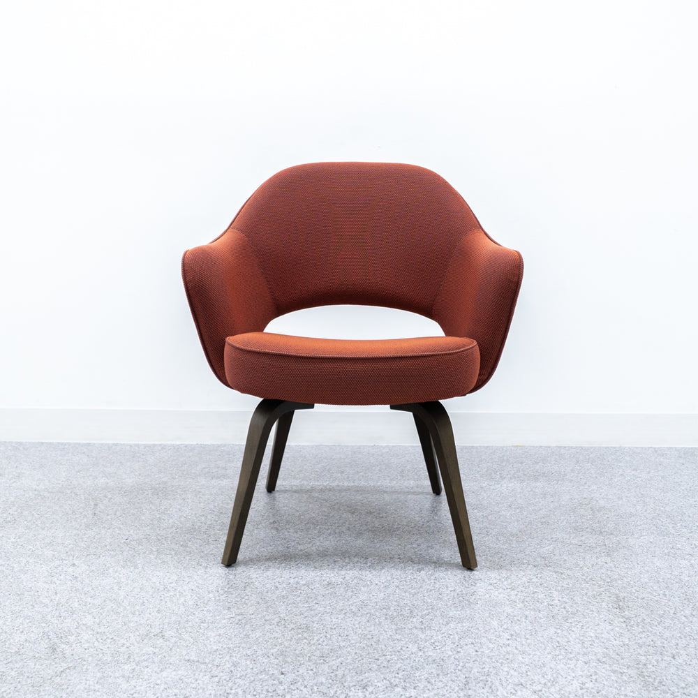 Knoll / Saarinen Collection Conference Arm Chair