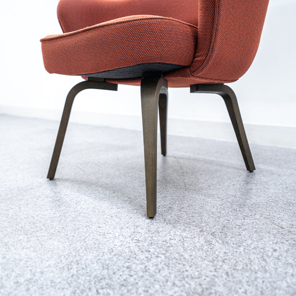 Knoll / Saarinen Collection Conference Arm Chair