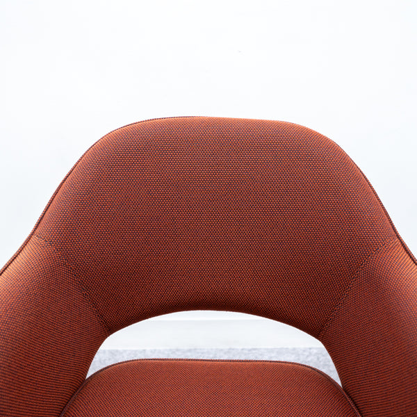 Knoll / Saarinen Collection Conference Arm Chair