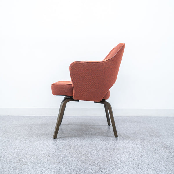 Knoll / Saarinen Collection Conference Arm Chair