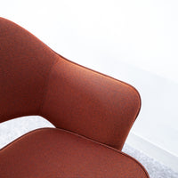 Knoll / Saarinen Collection Conference Arm Chair