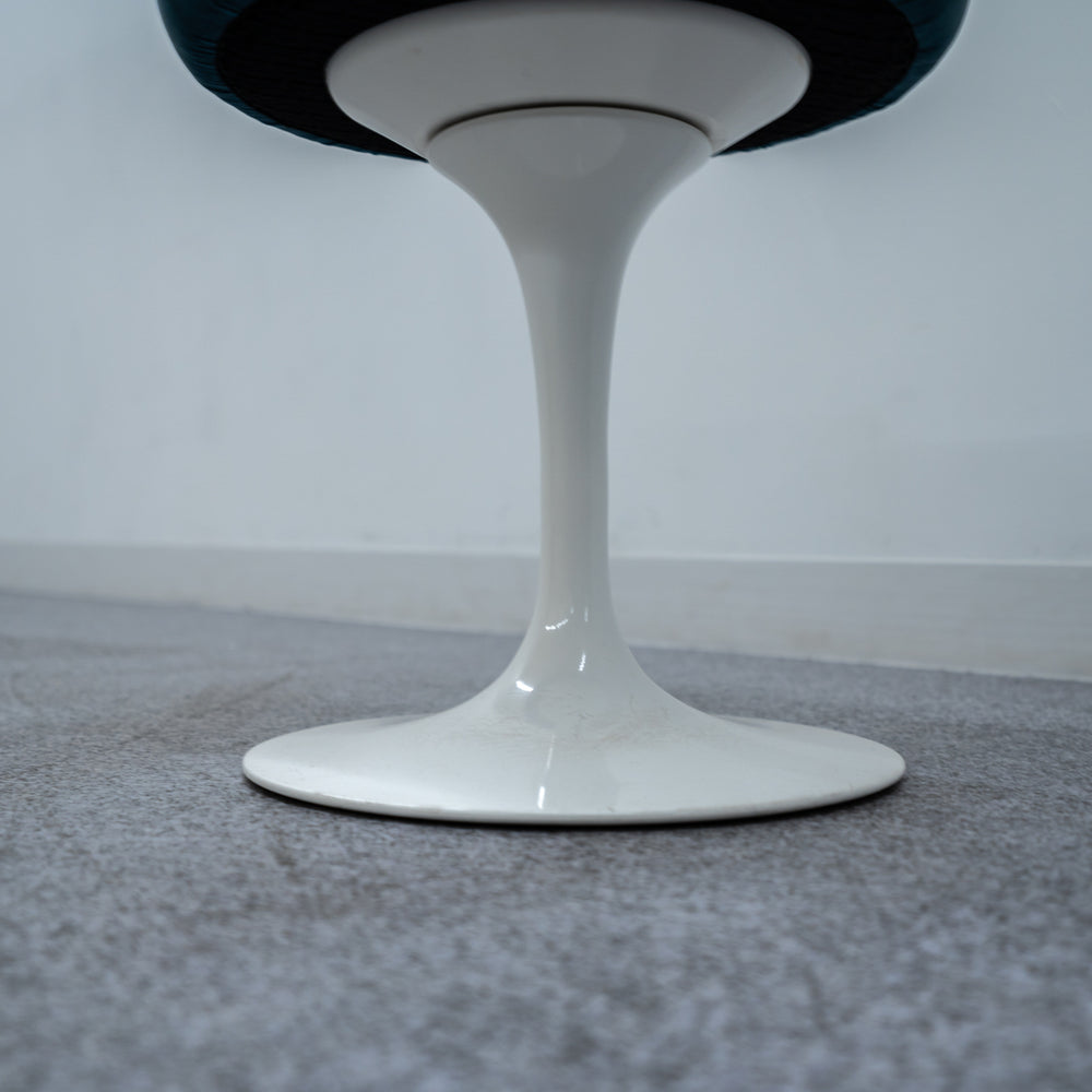 Knoll / Tulip Stool