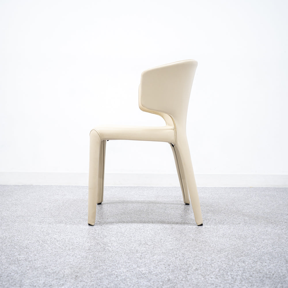 Cassina / 367 HOLA