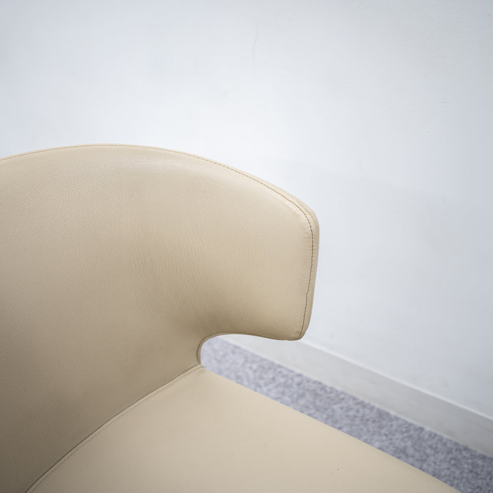 Cassina / 367 HOLA