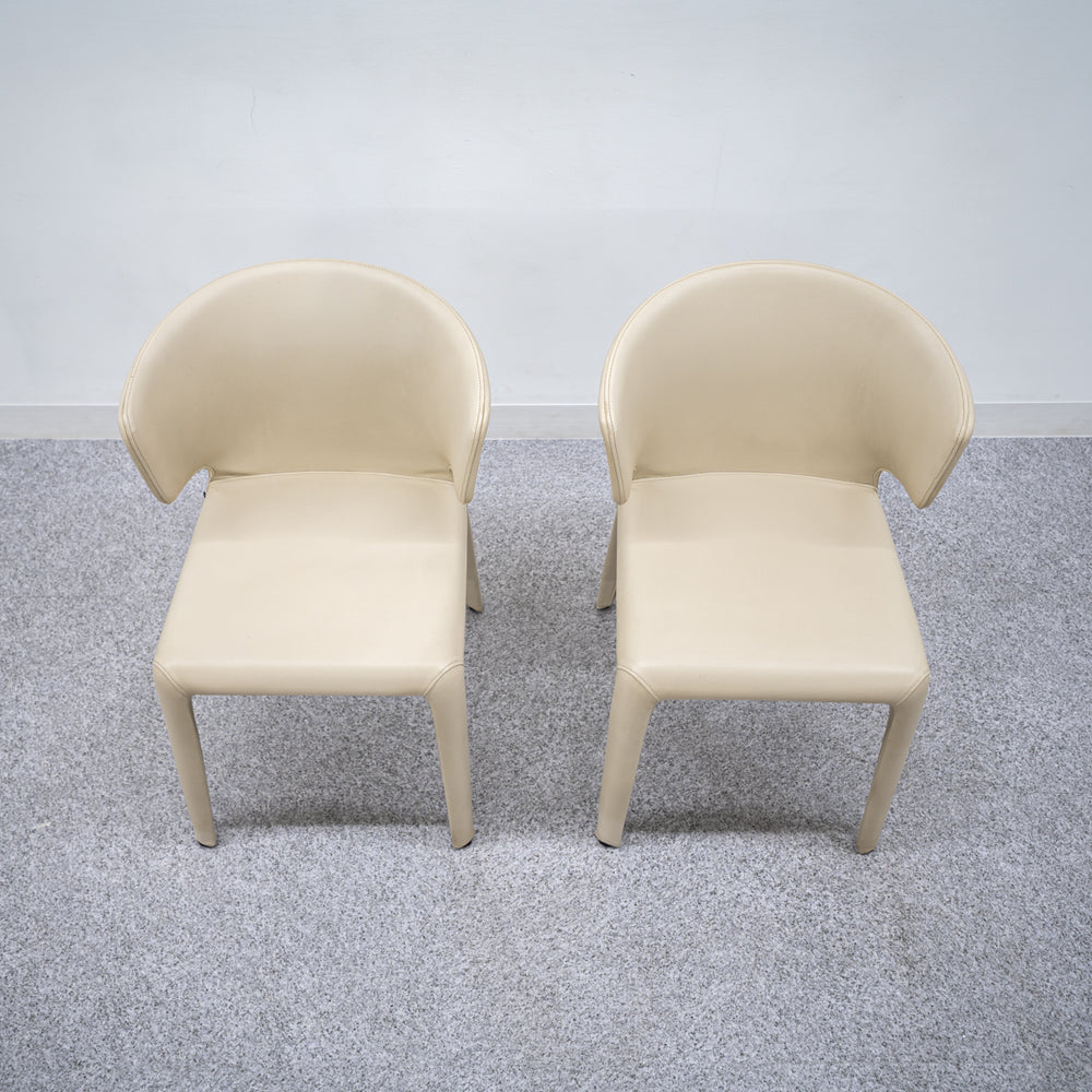 Cassina / 367 HOLA