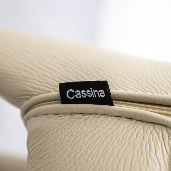 Cassina / 367 HOLA
