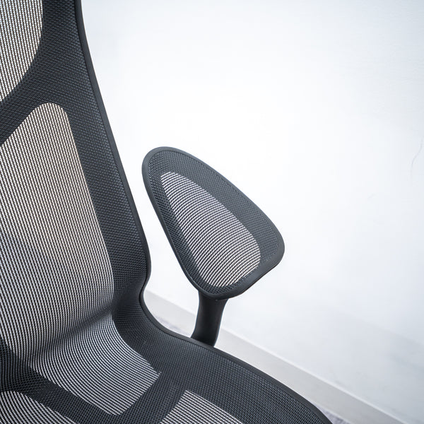 Herman Miller / Cosm Chair