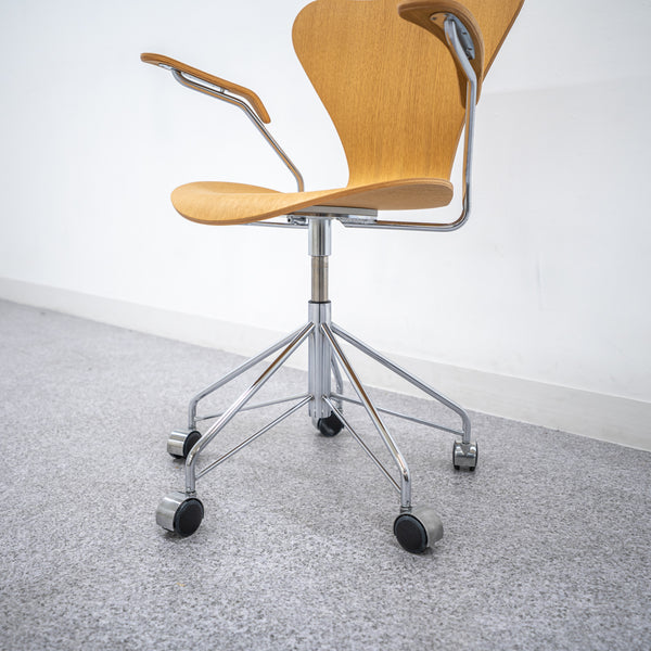 FRITZ HANSEN / SERIES 7