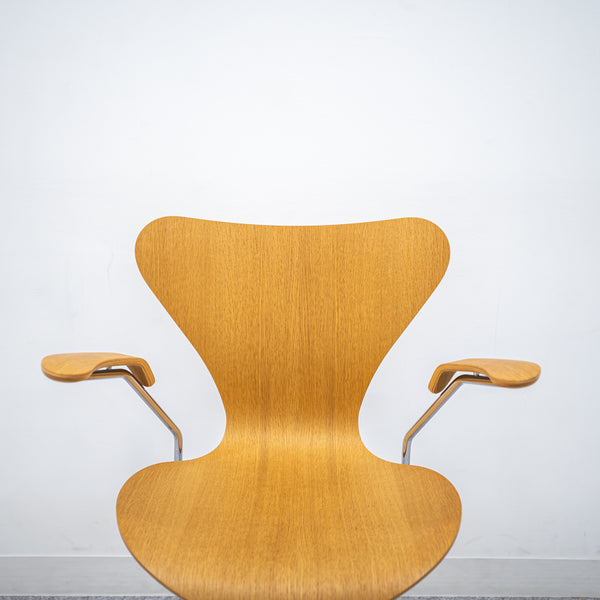FRITZ HANSEN / SERIES 7