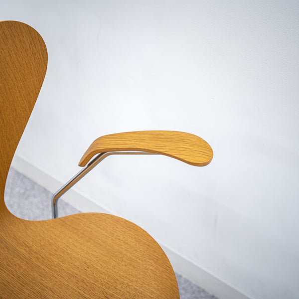 FRITZ HANSEN / SERIES 7