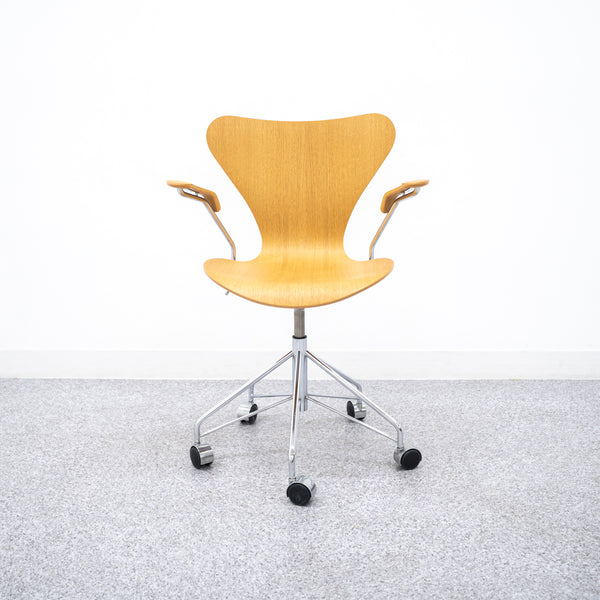 FRITZ HANSEN / SERIES 7